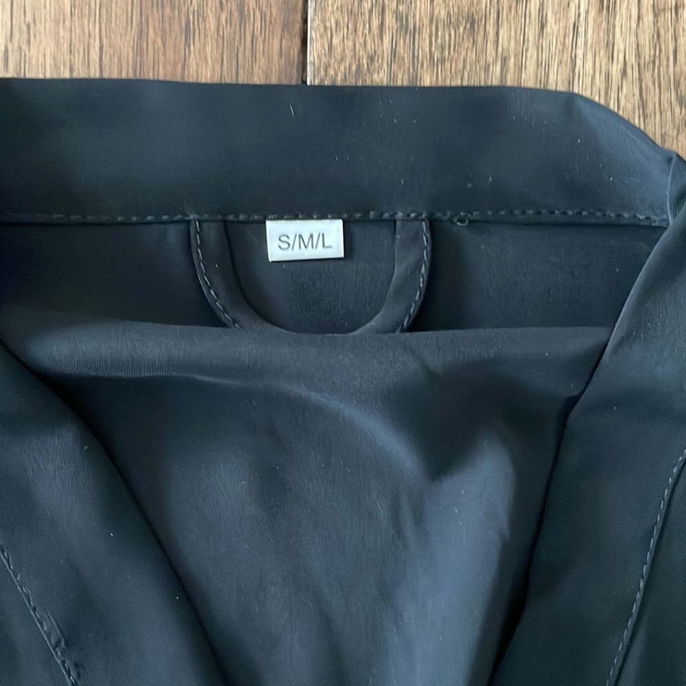 Black Robe WORN ONCE - Picture 4 of 5